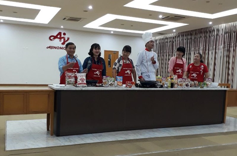 Chuyên đề Giao lưu văn hóa ẩm thực
và hướng dẫn thực hiện Ba phút thay đổi nhận thức